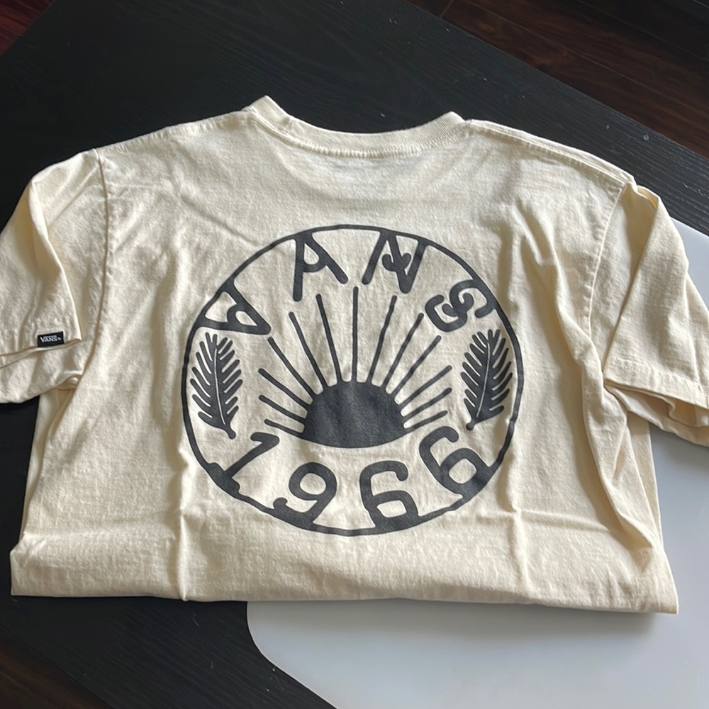 Vans t shirt with front pocket